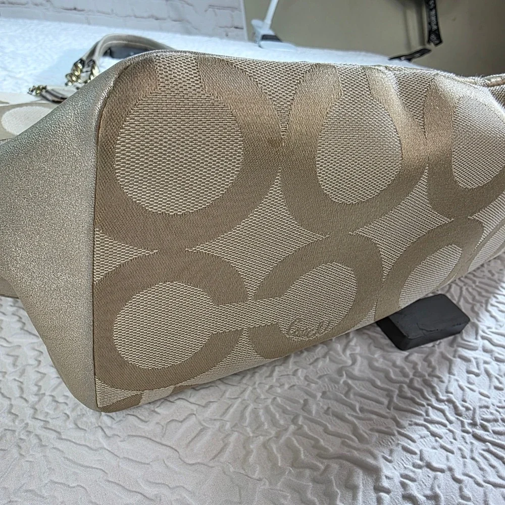 Coach Colette Large Signature Tote Champagne Gold Metallic Leather Bag 16491 - Picture 6 of 12